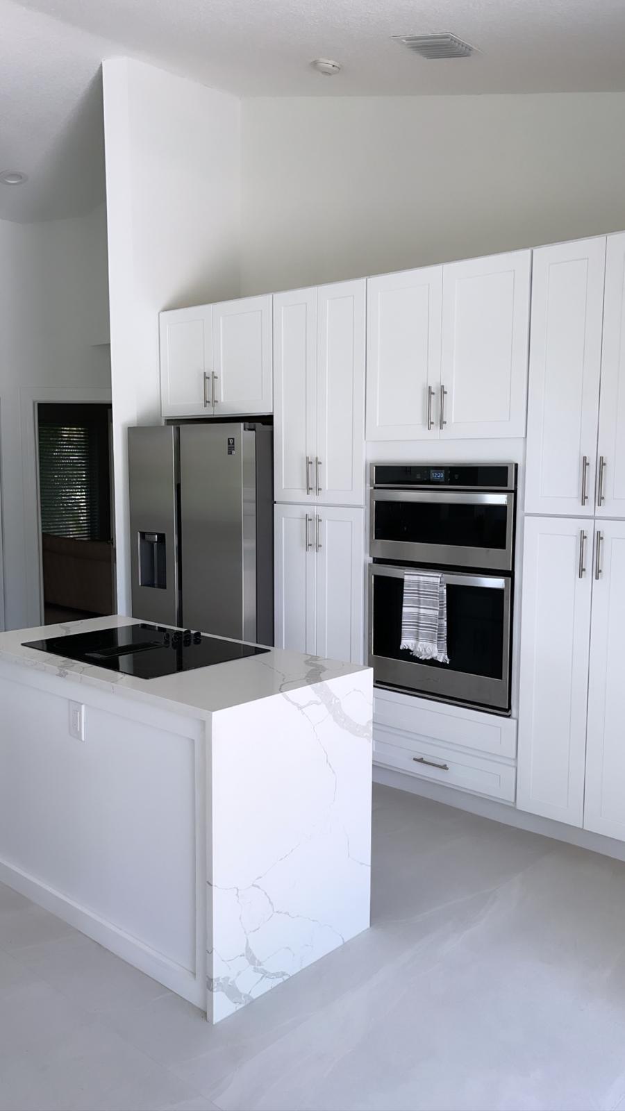 Kitchen island with cooktop
